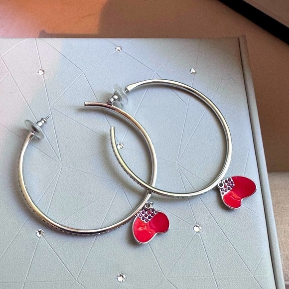 💖✨ Rhodium-Plated Crystal Hoop Earrings w/ Pink Heart Charms – Sparkly & Sweet! - Picture 1 of 14